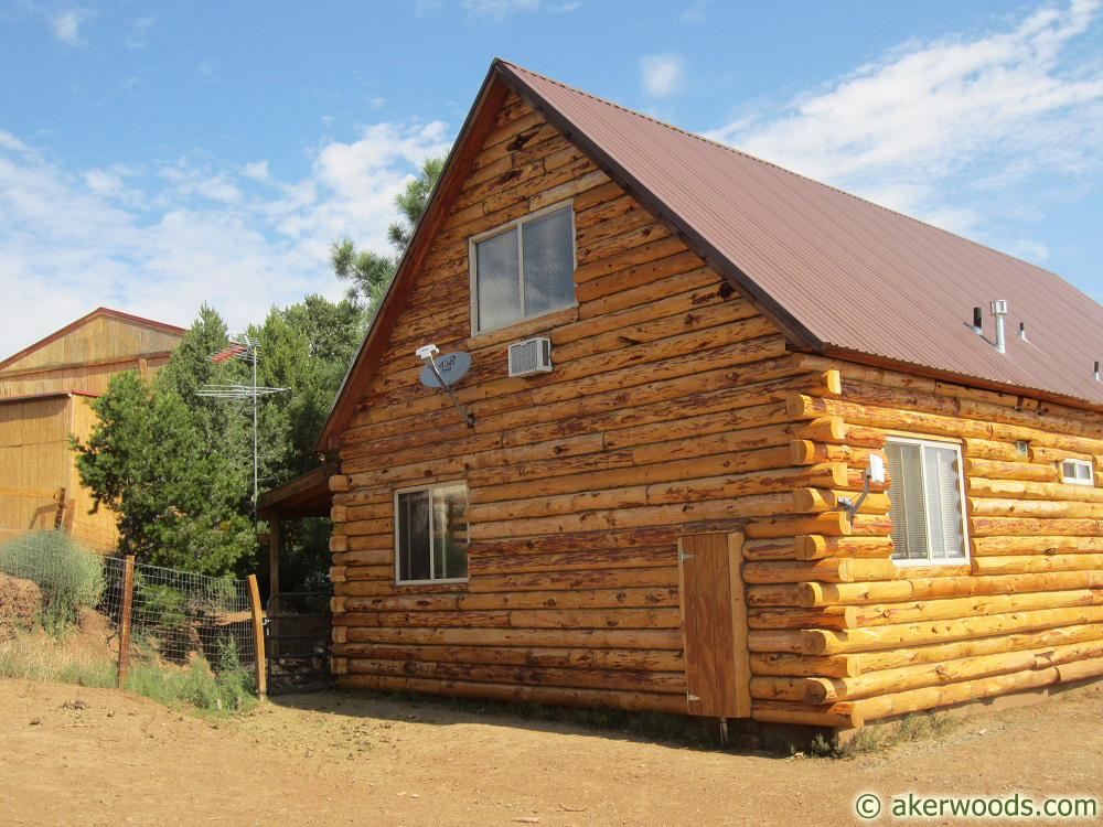 Aker Woods Company: Picture of a Cabin with AkerWoods Siding from Customer: Richard Hall